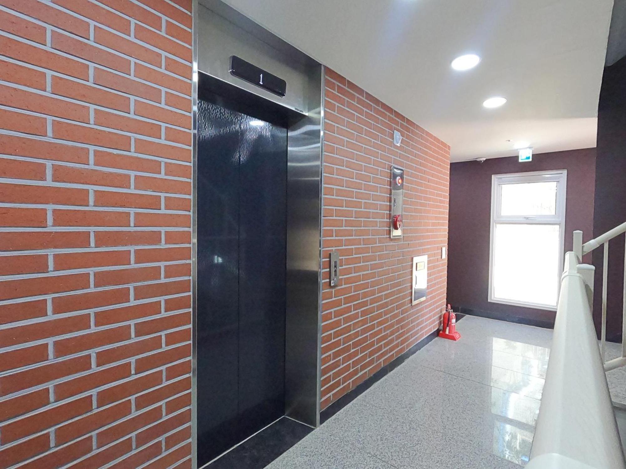 Sokcho Station Hostel Екстер'єр фото