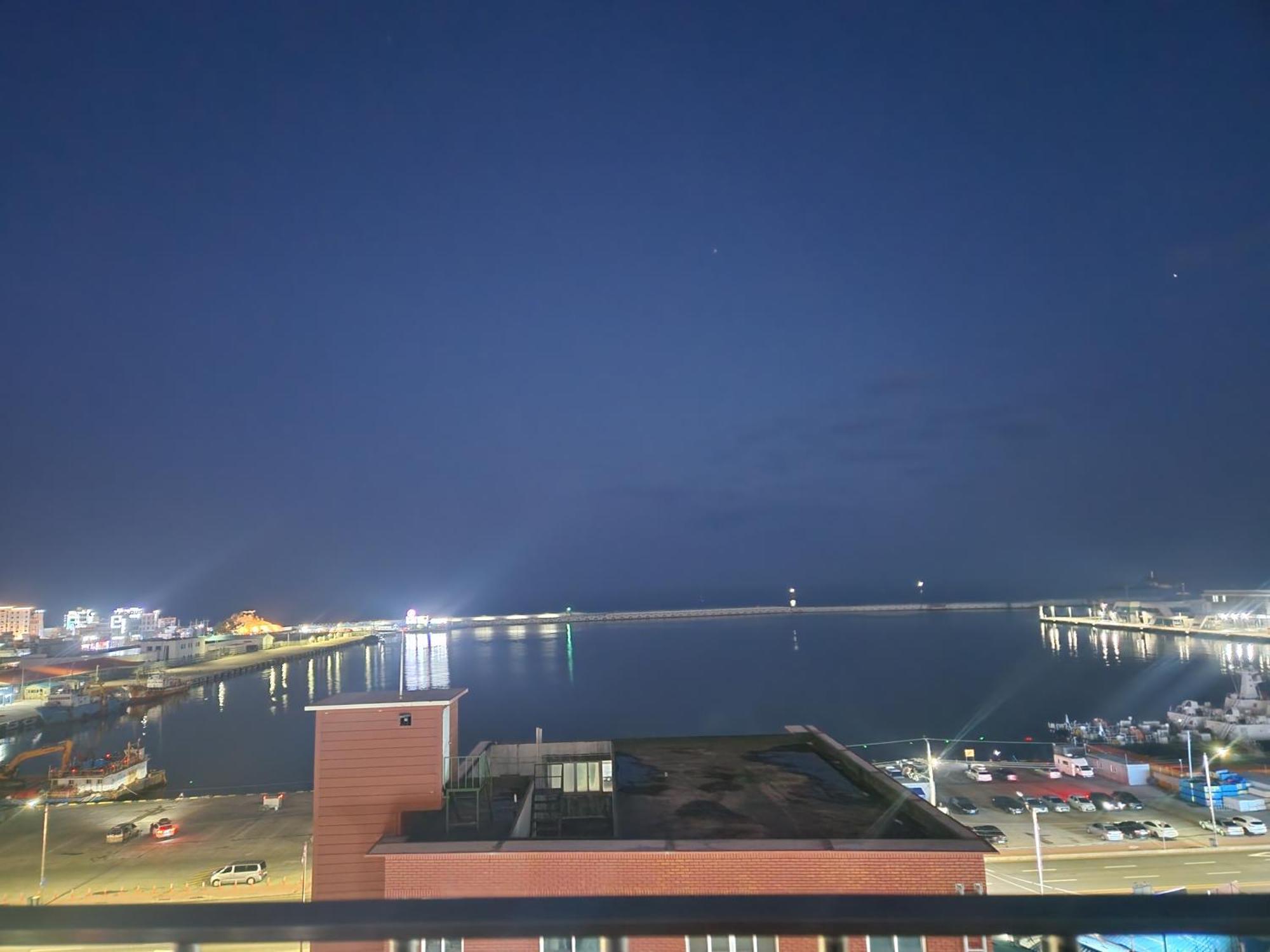 Sokcho Station Hostel Екстер'єр фото